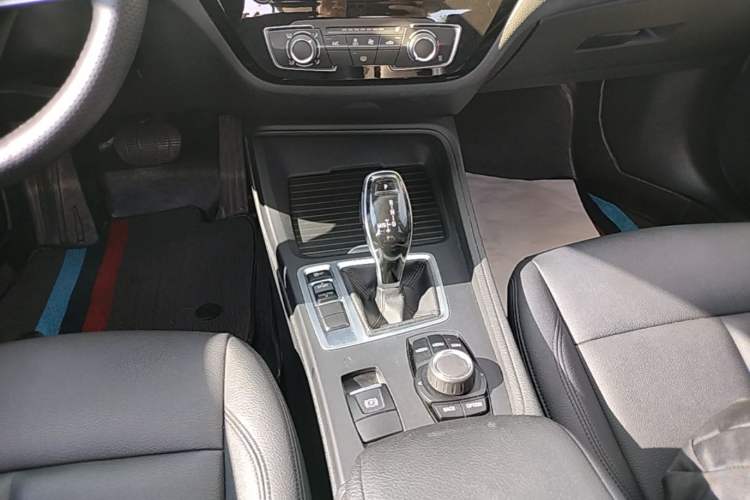 Used BMW 1 Series 2020 120i Fashion Model Gear Lever