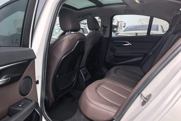 Used BMW 1 Series 2020 125i Leading Model M Sport Package Interior 1
