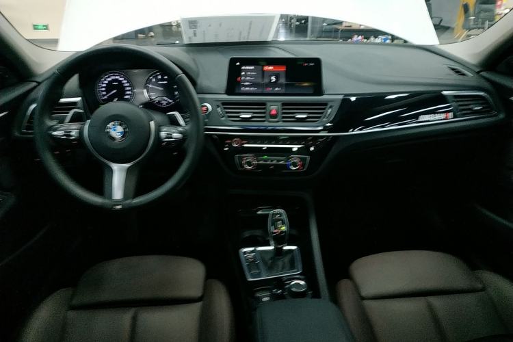 Used BMW 1 Series 2020 125i Leading Model M Sport Package Interior 2