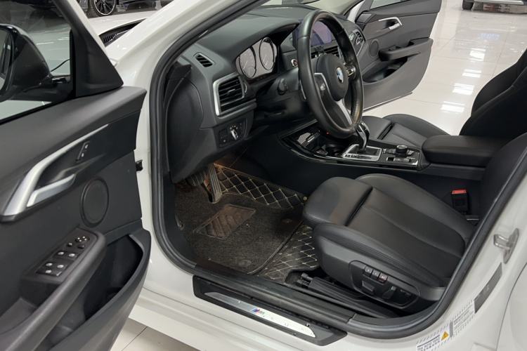 Used BMW 1 Series 2020 125i Leading Model M Sport Package Interior 2