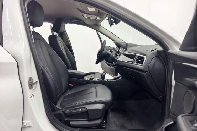 Used BMW 1 Series 2020 120i Fashion Model Interior 3
