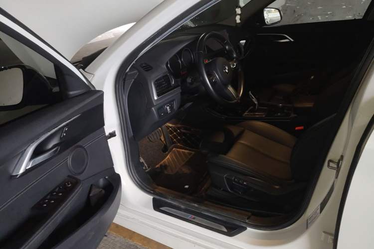 Used BMW 1 Series 2020 120i M Sport Package Interior 3