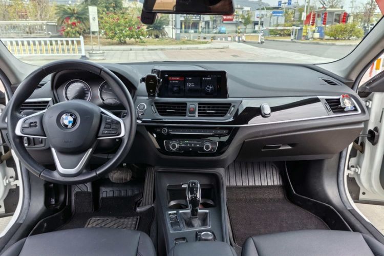 Used BMW 1 Series 2020 120i Fashion Model Interior 3