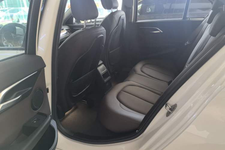 Used BMW 1 Series 2020 125i Leading Model M Sport Package Interior 3