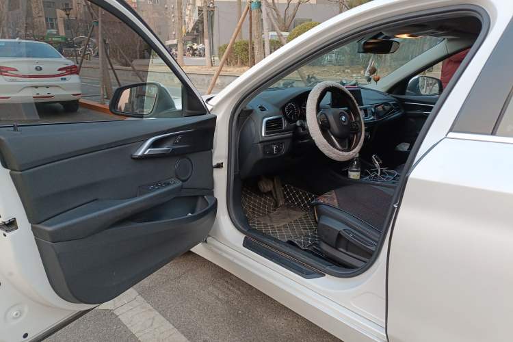Used BMW 1 Series 2020 120i Fashion Model Interior 3