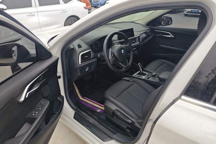 Used BMW 1 Series 2020 120i Fashion Model Interior 3