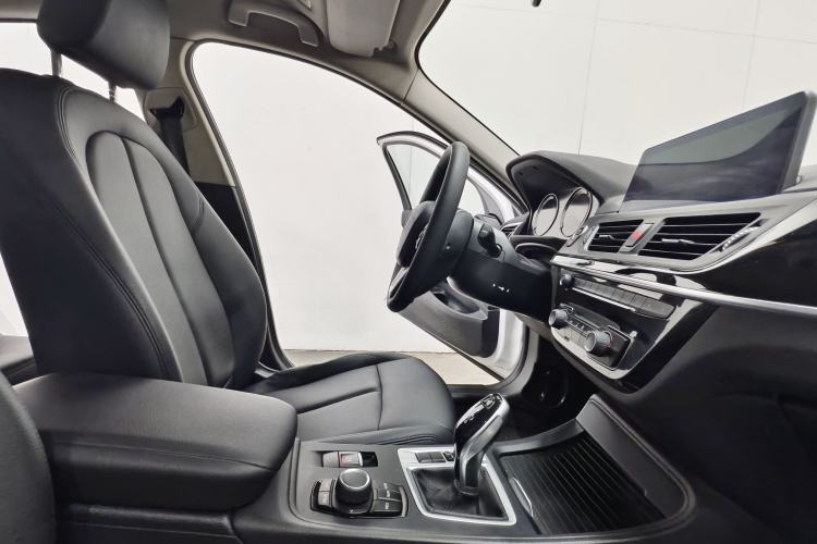 Used BMW 1 Series 2020 120i Fashion Model Interior 4