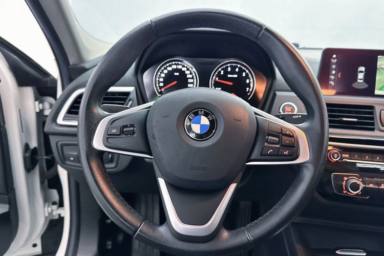 Used BMW 1 Series 2020 120i Fashion Model Interior 4