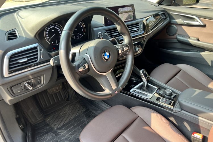 Used BMW 1 Series 2020 125i Leading Model M Sport Package Interior 4