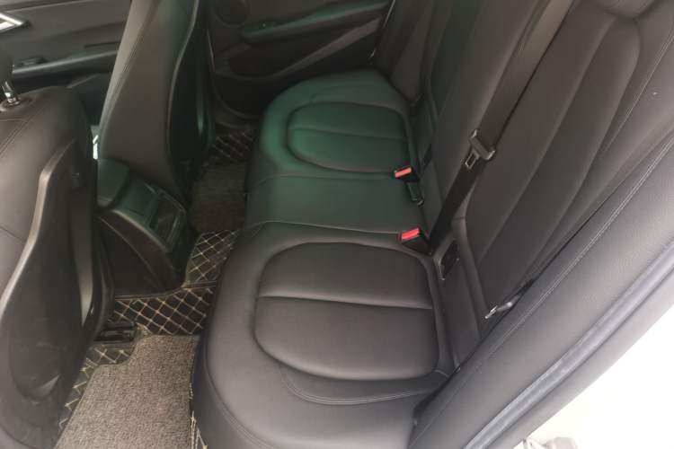 Used BMW 1 Series 2020 120i Fashion Model Interior 4