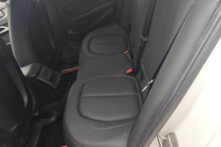 Used BMW 1 Series 2020 120i Fashion Model Interior 4