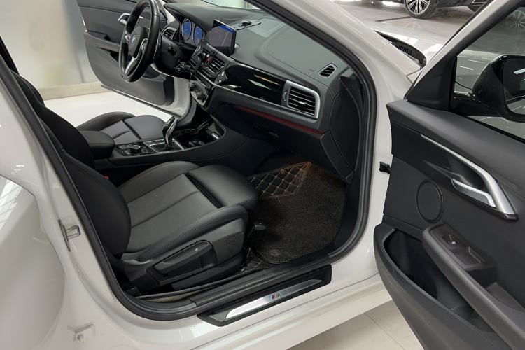 Used BMW 1 Series 2020 125i Leading Model M Sport Package Interior 5