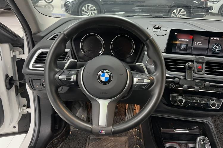 Used BMW 1 Series 2020 125i Leading Model M Sport Package Interior 8
