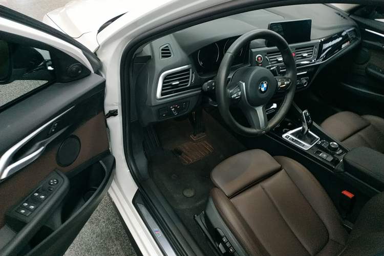 Used BMW 1 Series 2020 125i Leading Model M Sport Package Left Front Seat