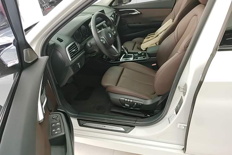 Used BMW 1 Series 2020 125i Leading Model M Sport Package Left Front Seat