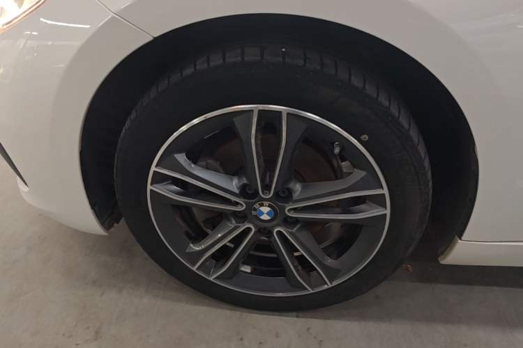 Used BMW 1 Series 2020 120i Fashion Model Left Front Wheel Hub