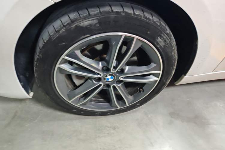 Used BMW 1 Series 2020 120i Fashion Model Left Front Wheel Hub