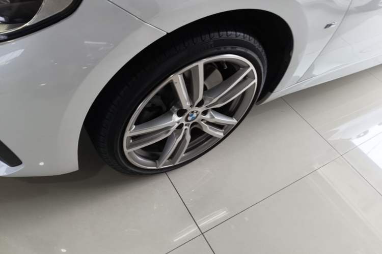 Used BMW 1 Series 2020 125i Leading Model M Sport Package Left Front Wheel Hub
