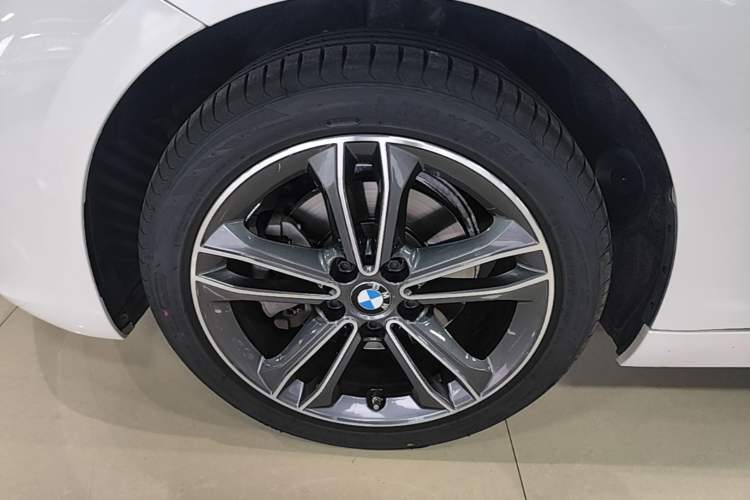 Used BMW 1 Series 2020 120i Fashion Model Left Front Wheel Hub