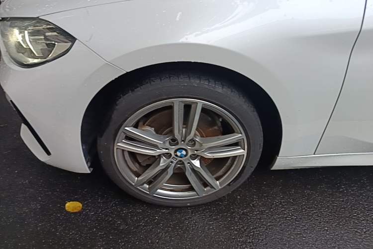 Used BMW 1 Series 2020 125i Leading Model M Sport Package Left Front Wheel Hub