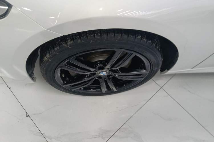 Used BMW 1 Series 2020 125i Leading Model M Sport Package Left Front Wheel Hub