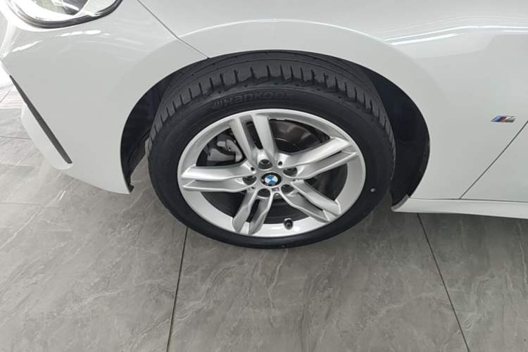 Used BMW 1 Series 2020 120i M Sport Package Left Front Wheel Hub