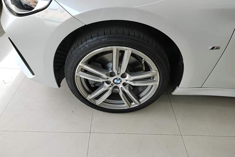 Used BMW 1 Series 2020 125i Leading Model M Sport Package Left Front Wheel Hub