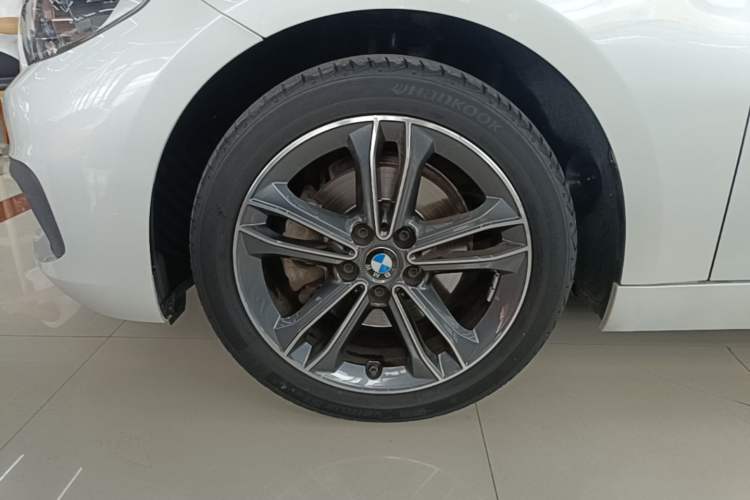 Used BMW 1 Series 2020 120i Fashion Model Left Front Wheel Hub