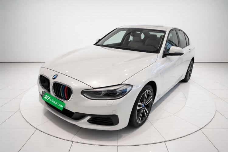 Ojetý BMW 1 Series 2020 120i Fashion Model Guazi used car, China used car export, Used car for sale, Used cars, Cheapest cars for sale