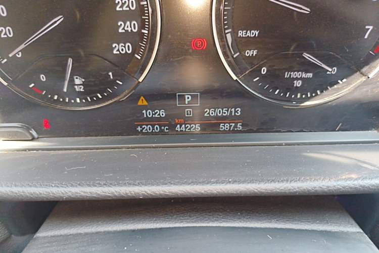 Used BMW 1 Series 2020 120i Fashion Model Odometer Close Up