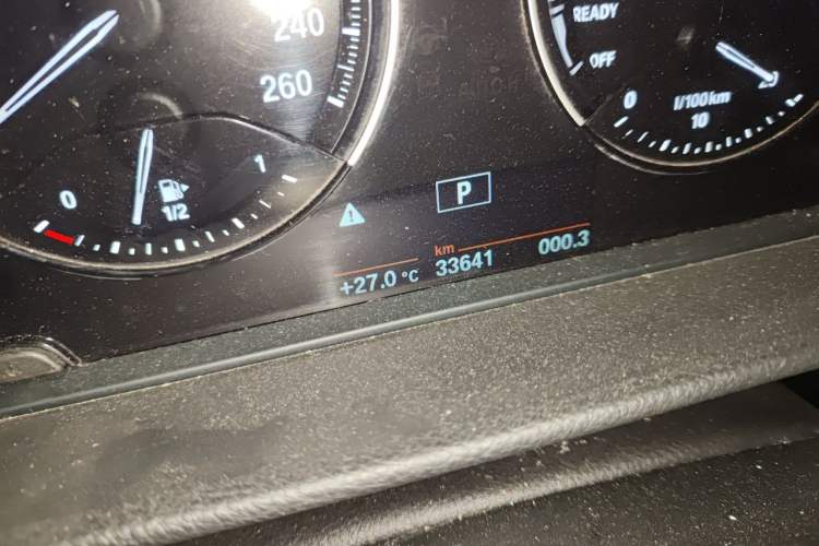 Used BMW 1 Series 2020 120i Fashion Model Odometer Close Up