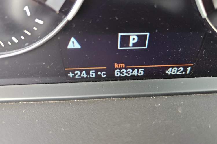 Used BMW 1 Series 2020 120i M Sport Package Odometer Close Up