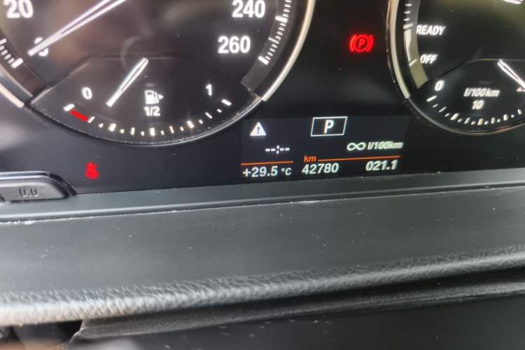 Used BMW 1 Series 2020 120i Fashion Model Odometer Close Up