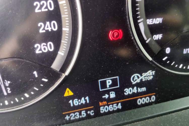 Used BMW 1 Series 2020 120i M Sport Package Odometer Close Up