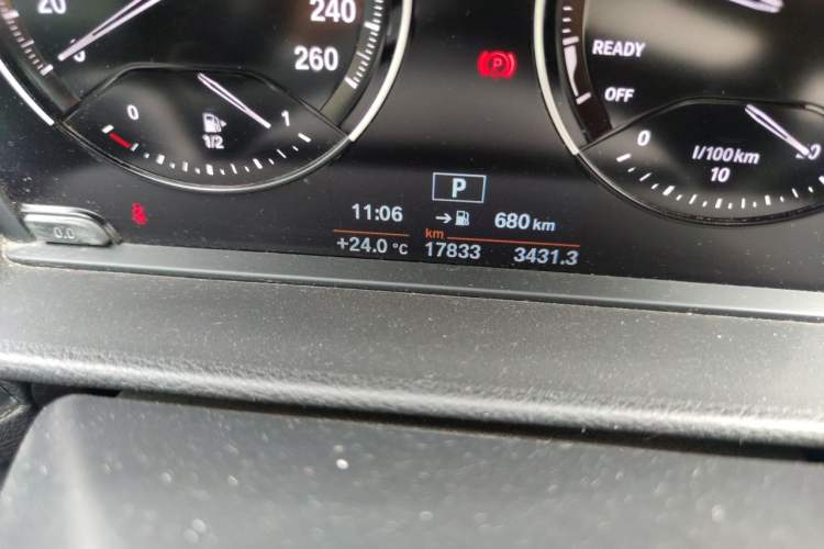 Used BMW 1 Series 2020 120i Fashion Model Odometer Close Up