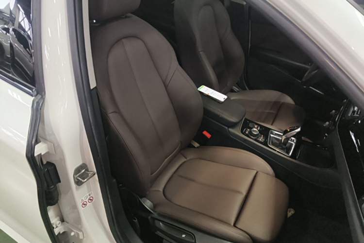 Used BMW 1 Series 2020 125i Leading Model M Sport Package Right Front Seat