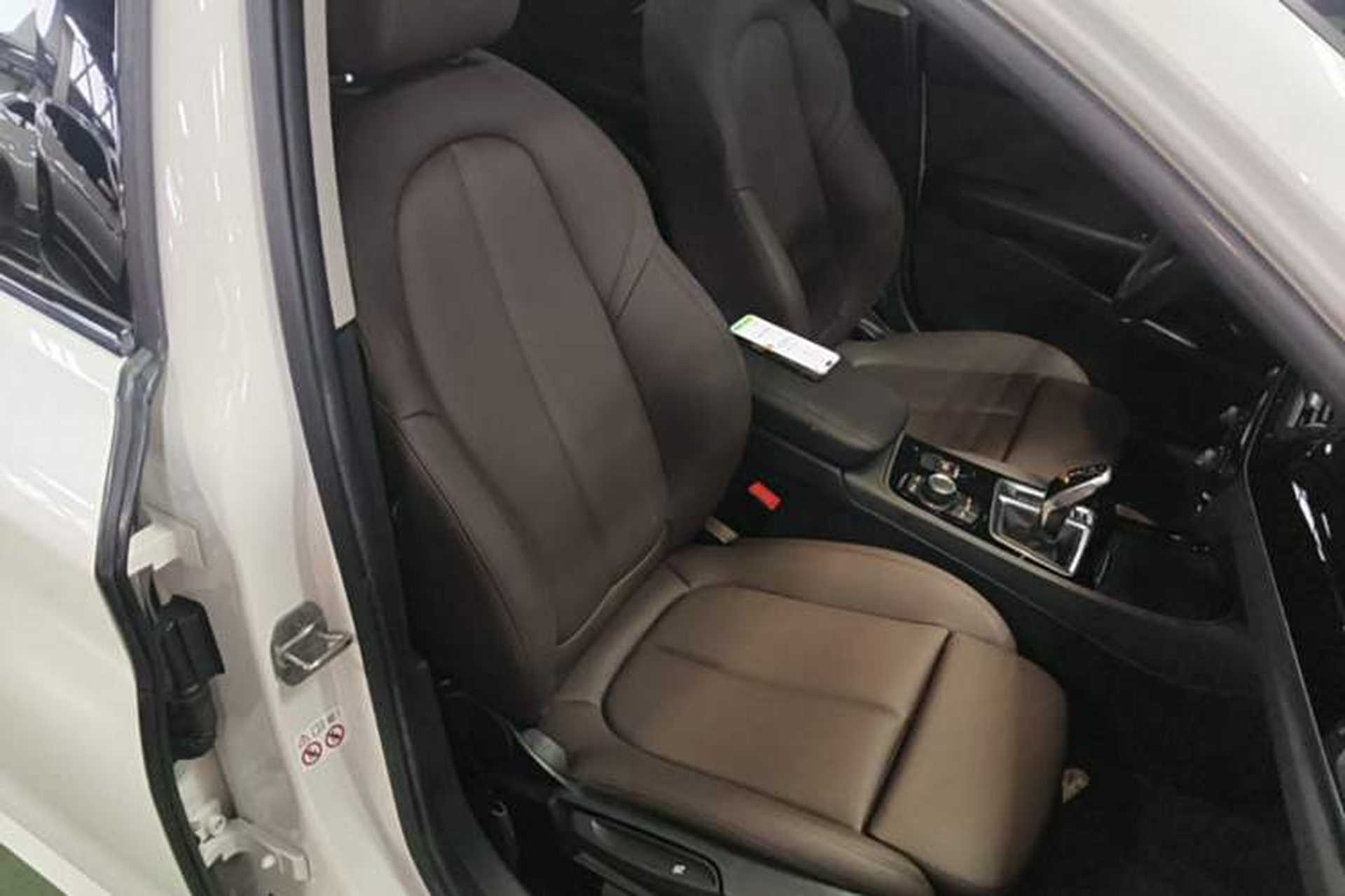 Used BMW 1 Series 2020 125i Leading Model M Sport Package Right Front Seat