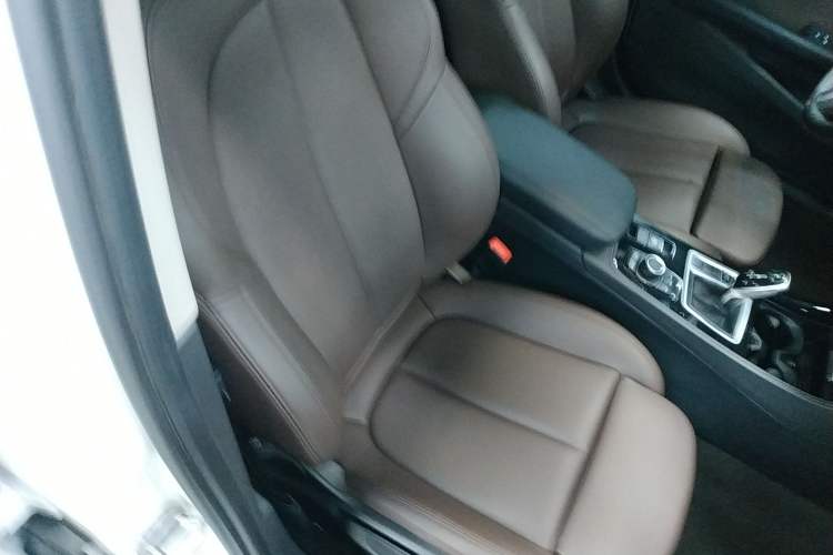 Used BMW 1 Series 2020 125i Leading Model M Sport Package Right Front Seat