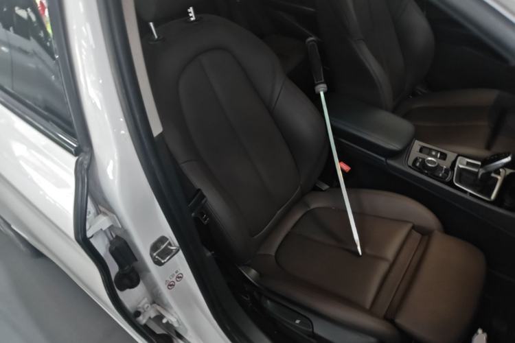 Used BMW 1 Series 2020 125i Leading Model M Sport Package Right Front Seat