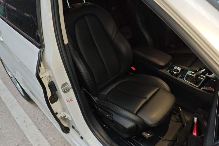 Used BMW 1 Series 2020 120i M Sport Package Right Front Seat