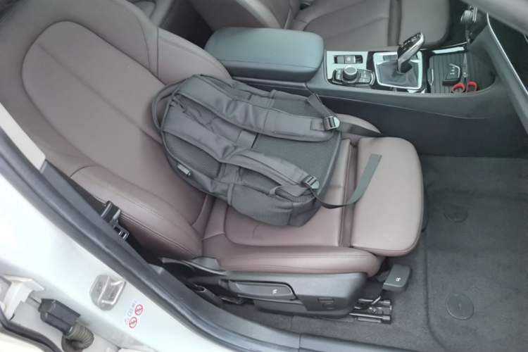 Used BMW 1 Series 2020 125i Leading Model M Sport Package Right Front Seat