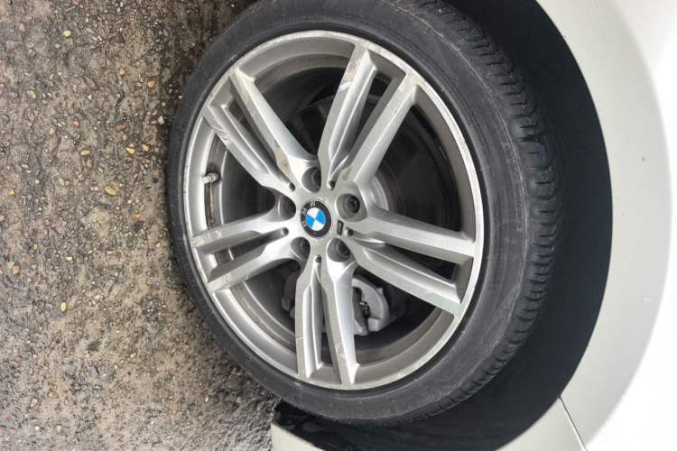 Used BMW 1 Series 2020 125i Leading Model M Sport Package Right Front Wheel Hub