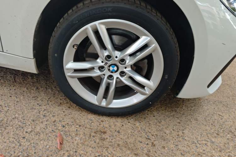 Used BMW 1 Series 2020 120i M Sport Package Right Front Wheel Hub
