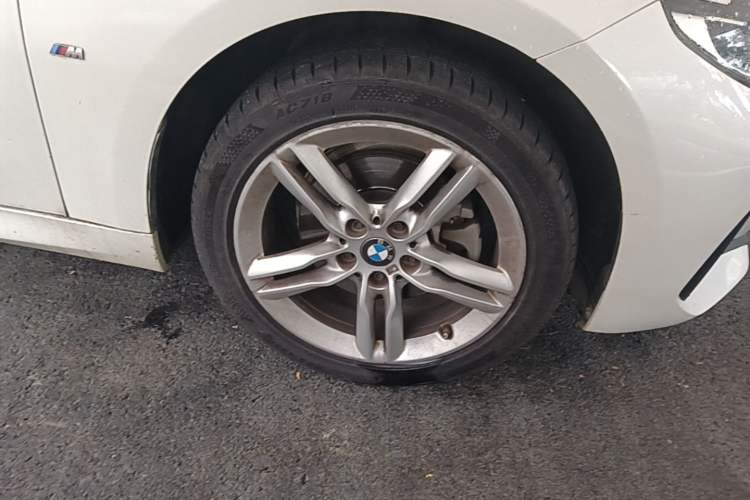 Used BMW 1 Series 2020 120i M Sport Package Right Front Wheel Hub