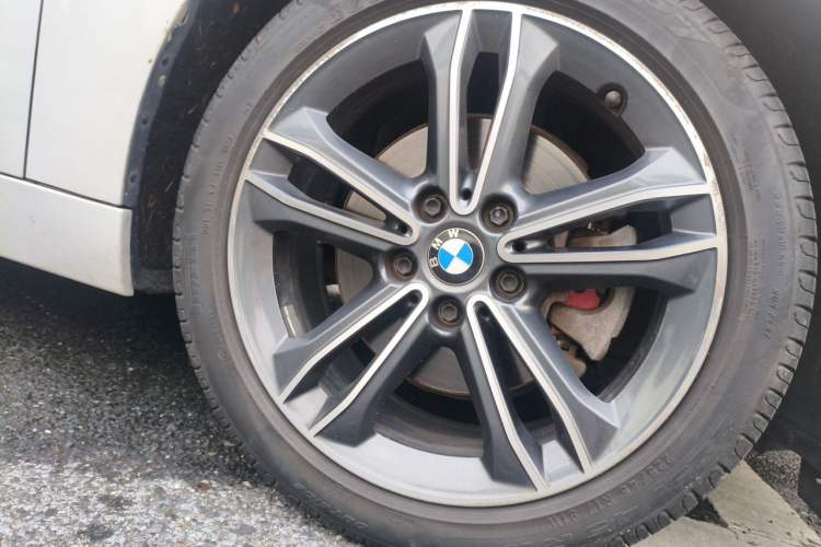 Used BMW 1 Series 2020 120i Fashion Model Right Front Wheel Hub