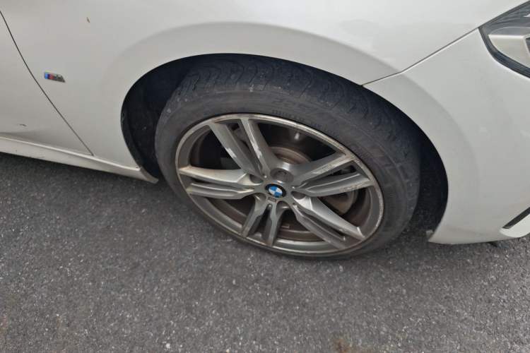 Used BMW 1 Series 2020 125i Leading Model M Sport Package Right Front Wheel Hub