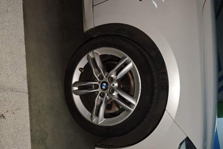 Used BMW 1 Series 2020 120i M Sport Package Right Front Wheel Hub