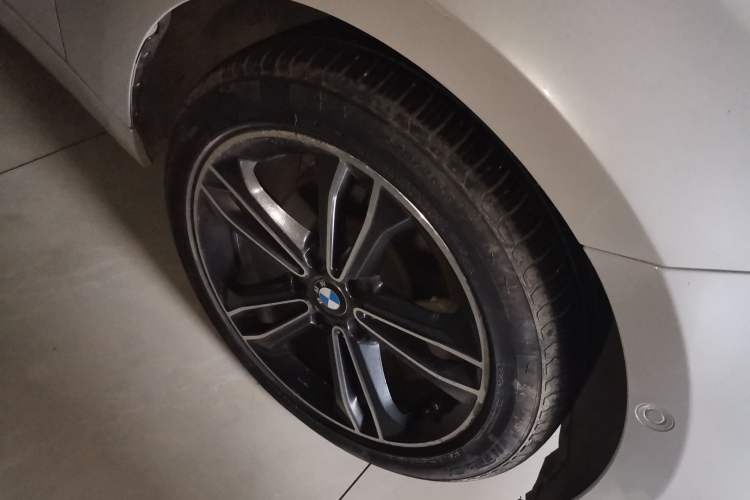 Used BMW 1 Series 2020 120i Fashion Model Right Front Wheel Hub