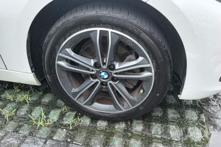 Used BMW 1 Series 2020 120i Fashion Model Right Front Wheel Hub