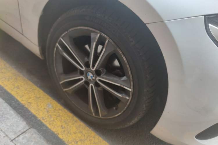 Used BMW 1 Series 2020 120i Fashion Model Right Front Wheel Hub